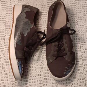 Dansko women's 'Olisa' canvas & silver foil floral accent lace-up sneakers sz 40